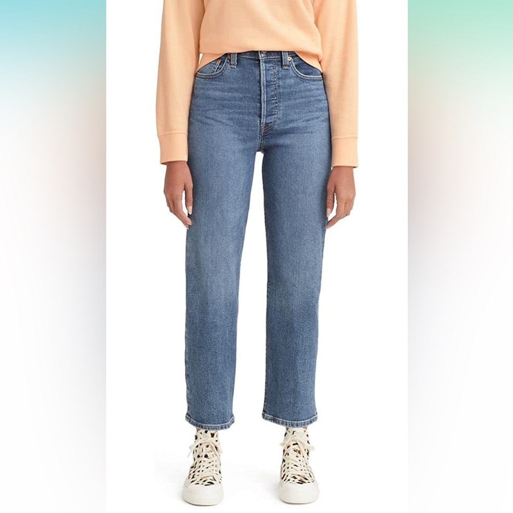 Levi’s Women’s Ribcage Straight Ankle Jeans